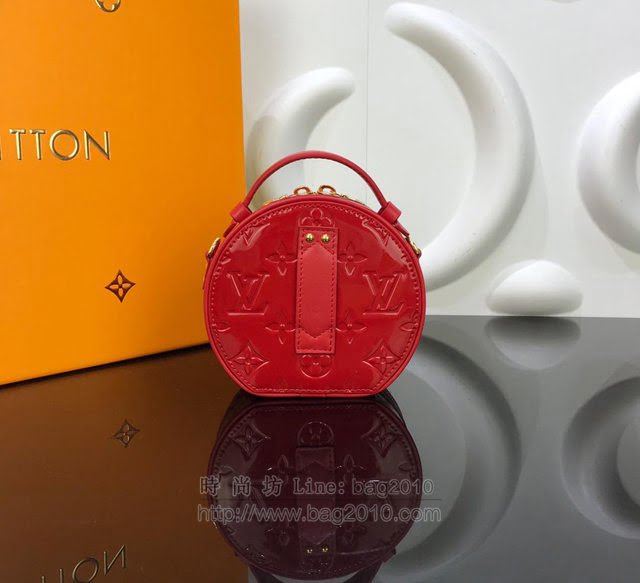 LV女包 M68276 路易威登Mini Boite Chapeau手袋 漆光壓紋皮革 LV斜挎小包 LV手提包  ydh2976